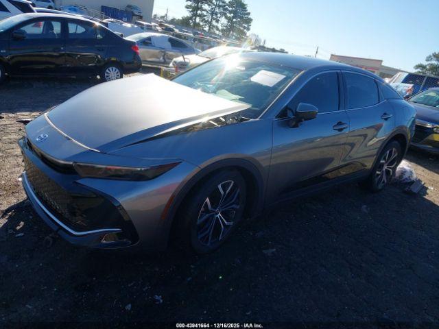 Toyota Crown Limited Image 3