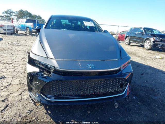 Toyota Crown Limited Image 14