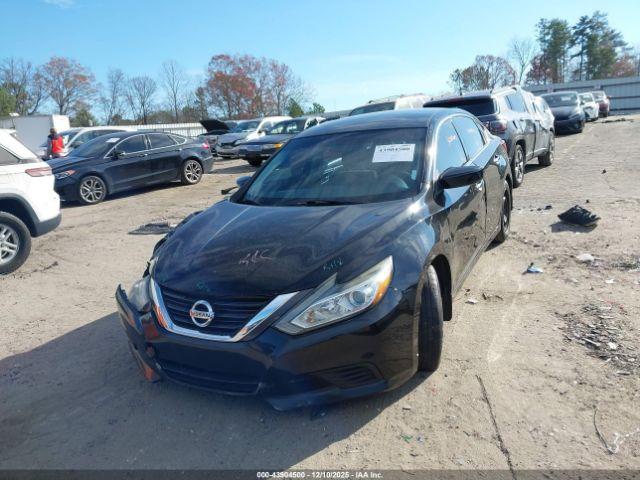 Nissan Altima 2.5 S Image 2