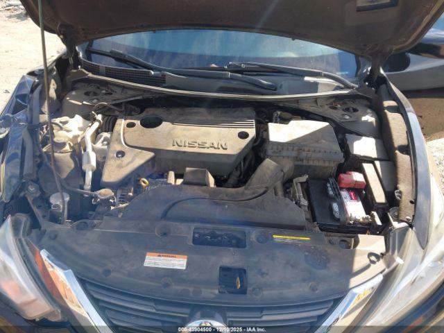 Nissan Altima 2.5 S Image 12