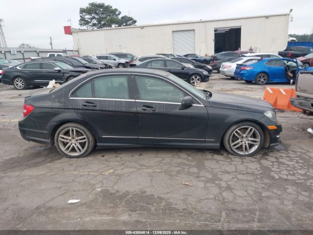 Mercedes-Benz C-Class Sport 4matic Image 15