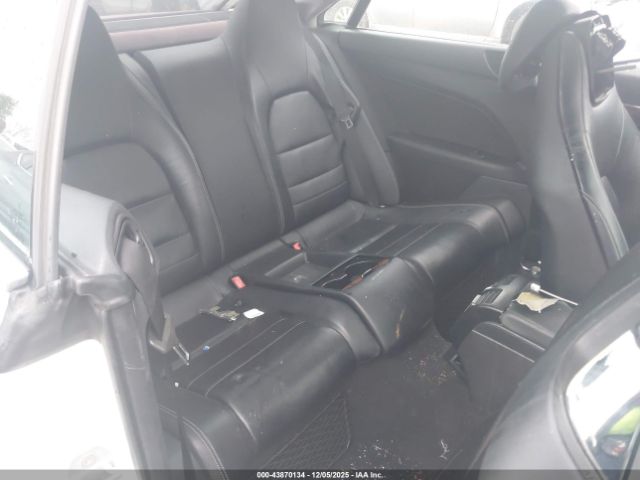 Mercedes-Benz E-Class Image 4