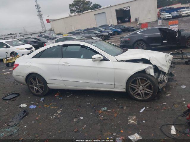 Mercedes-Benz E-Class Image 11