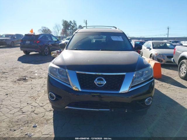 Nissan Pathfinder Platinum Image 14